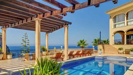 Mediterrane Villa mit herrlichem Meerblick